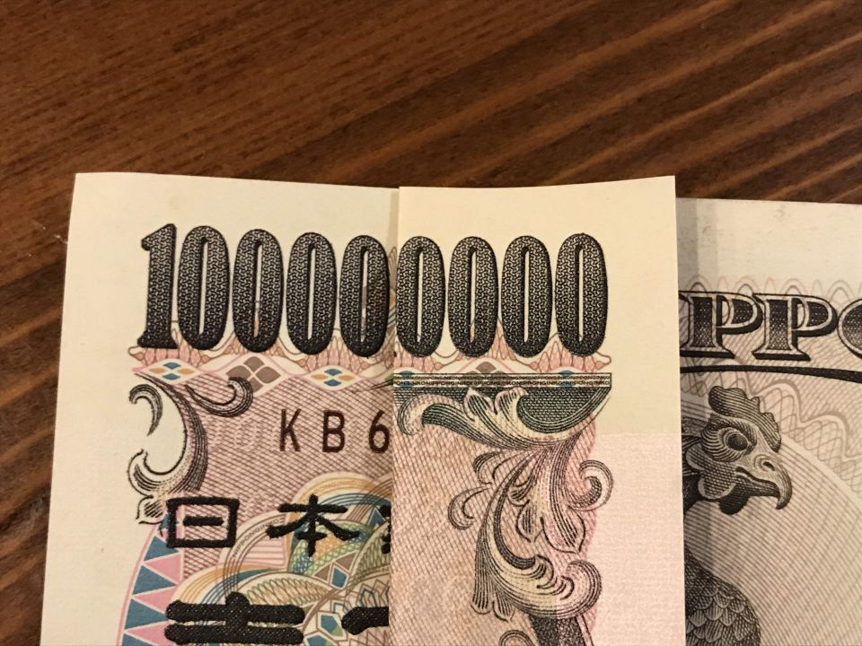 ビットコインで人生狂うか新時代の通貨で泣く人笑う人続出のリアル